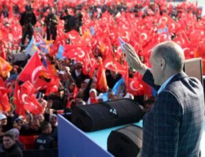 AK Parti Sözcüsü Ömer Çelik: Cumhurbaşkanı Erdoğan’ın adaylığı gündemimizde